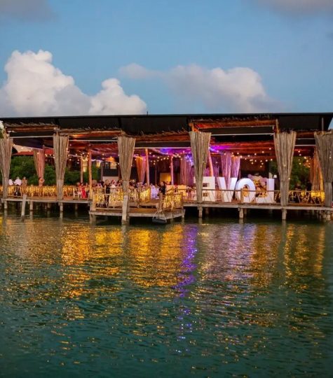 aakach-lagoon-cancun-01.jpg