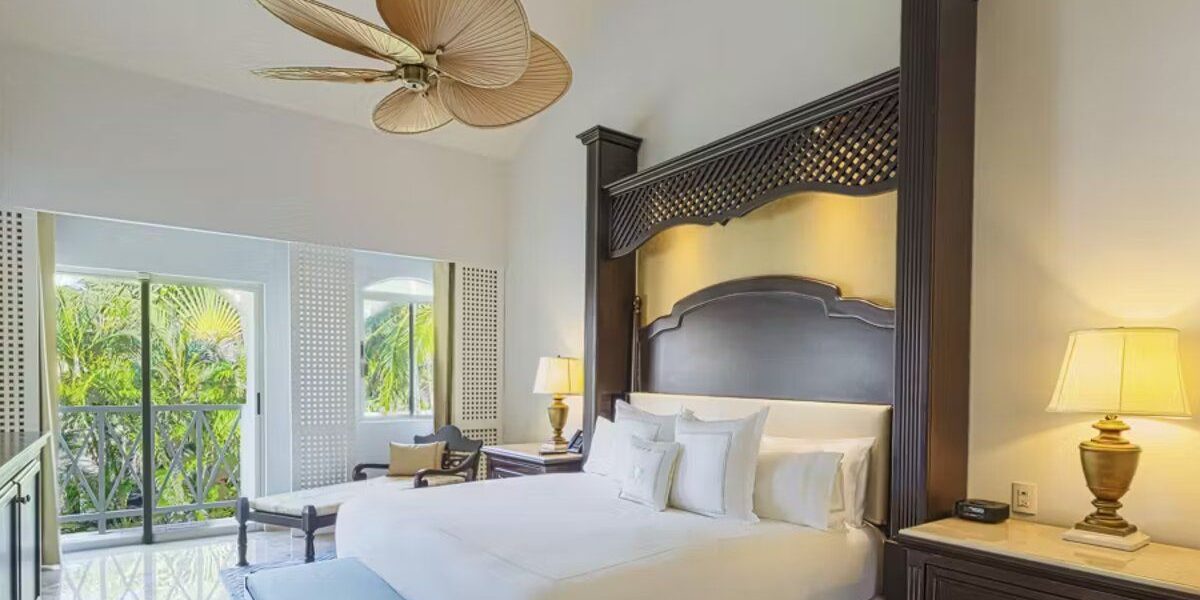 royal-hideaway-areas-03-1.jpg